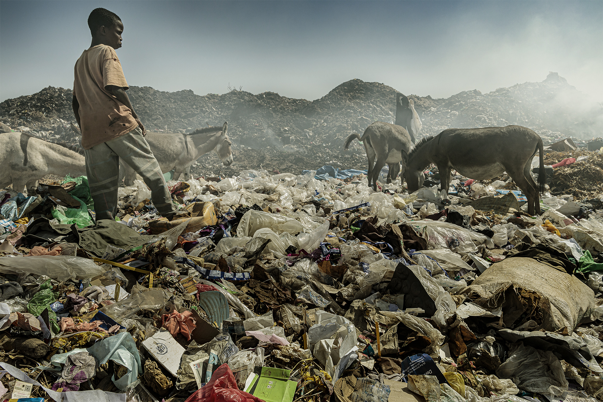 Mbeubeuss: incubo ecologico, Stefano Pensotti