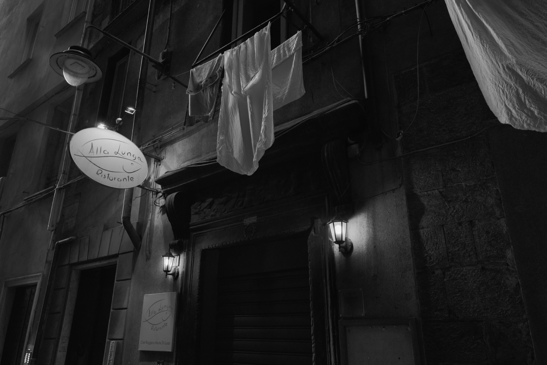 Senza una camicia bianca. Nella Genova di De Andrè, Giorgio Dellacasa